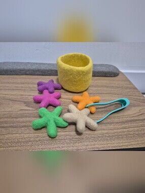 Lovevery Felt Stars & Basket